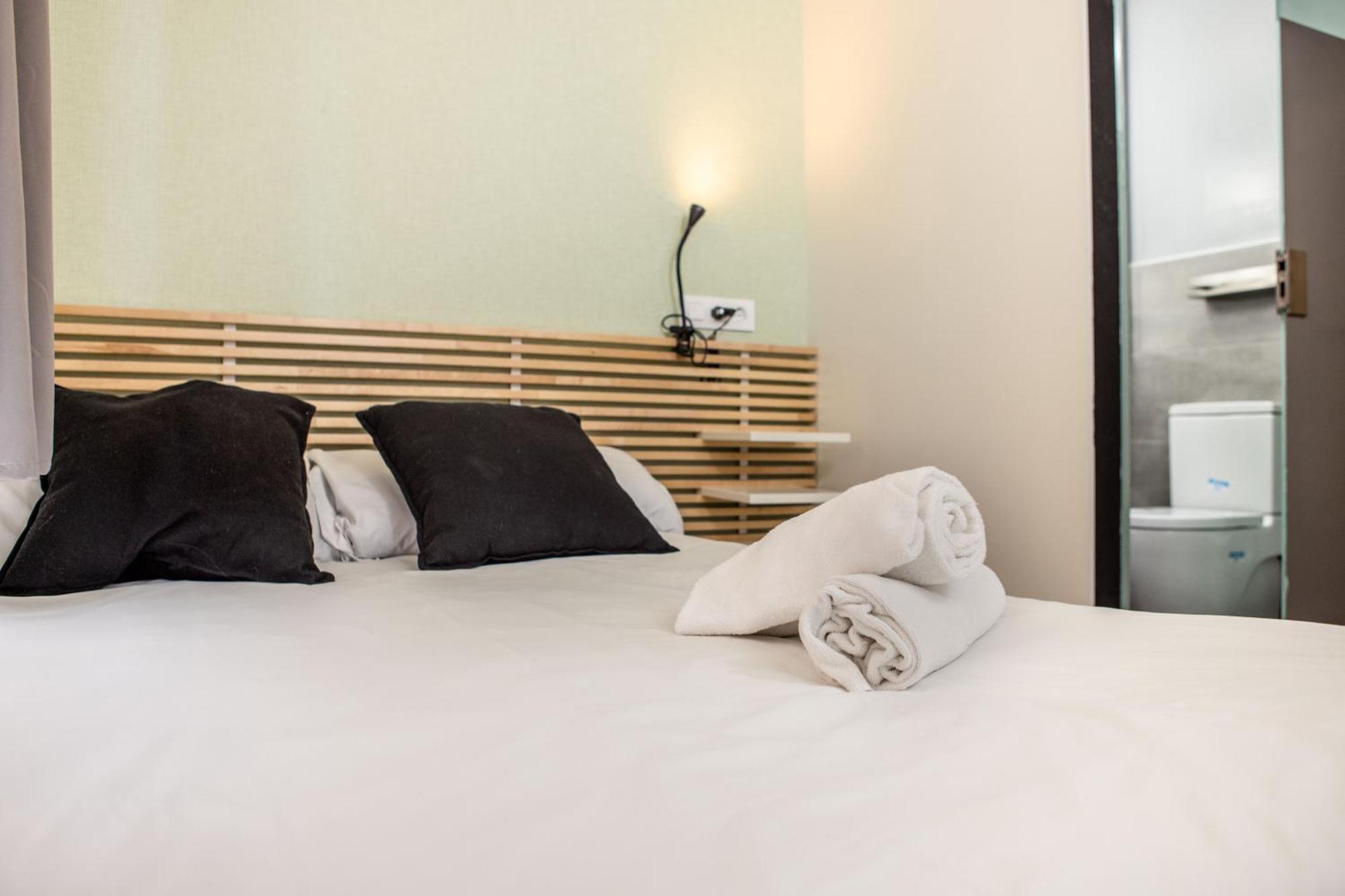 Urbany Hostel Bcn Go! Barcelona Buitenkant foto